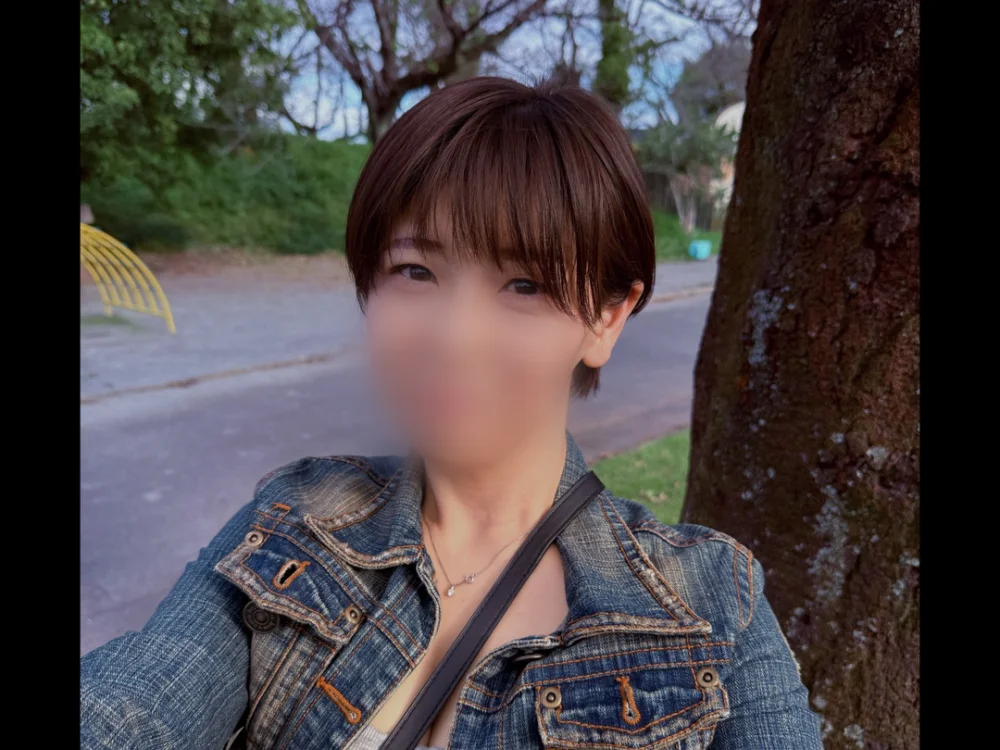 Risa_06's Offline XXX Chat