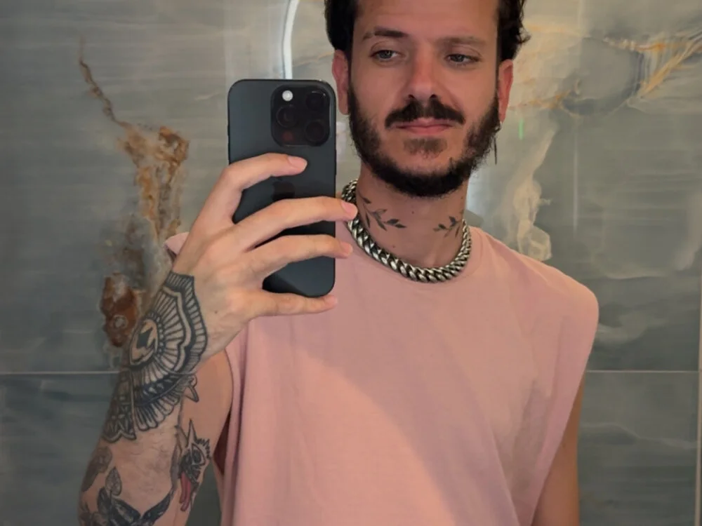 maharonilein's Offline XXX Chat