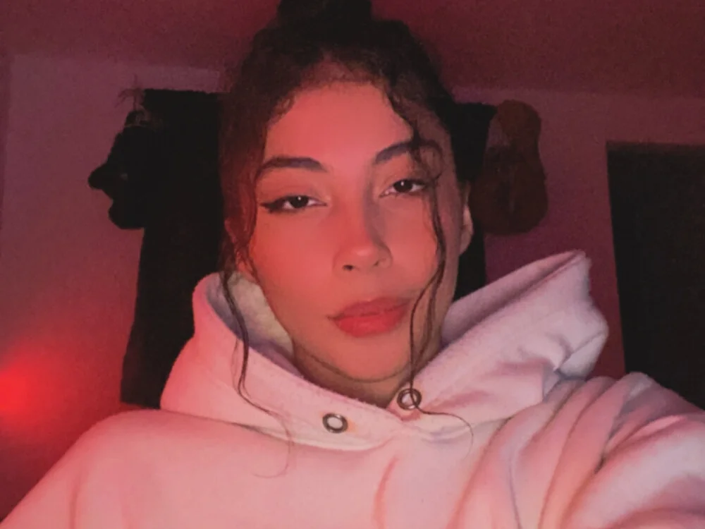 Mishelle-Brizo-'s Offline XXX Chat