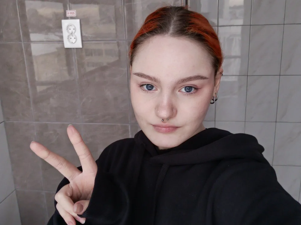 ElvaEllen's Offline Chat Room