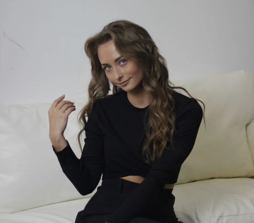 RadinNisop's Offline XXX Chat