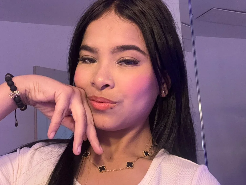 AmberAmerica's Offline Chat Room