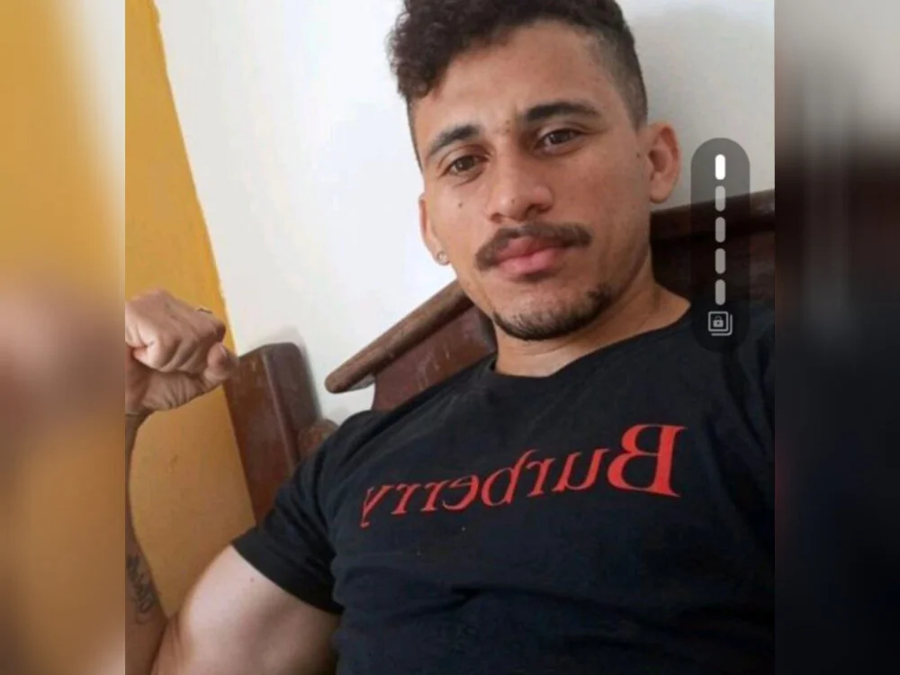 igor24cm5's Offline XXX Chat