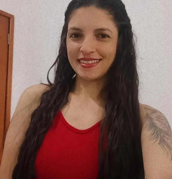 Lunasantos28 Adlı Modelin Çevrimdışı Sohbet Odası