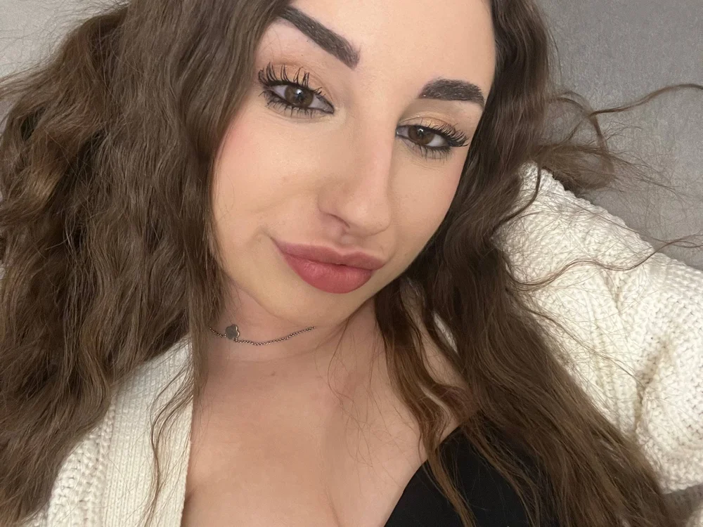 AngelinaAngelias' Offline XXX Chat