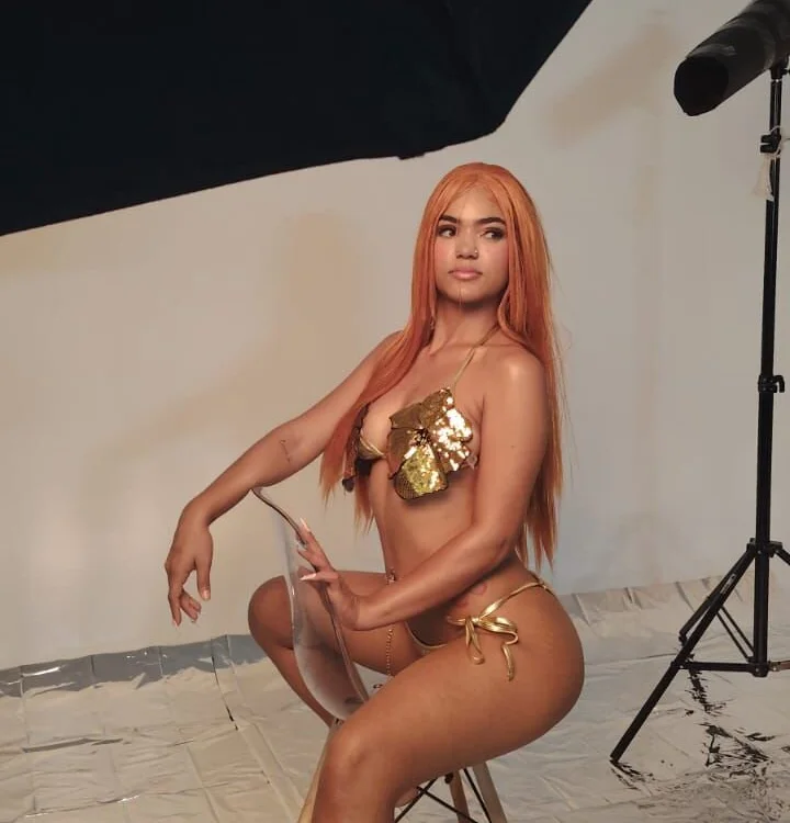 vahiolet_fuentes Chat XXX Ngoại tuyến