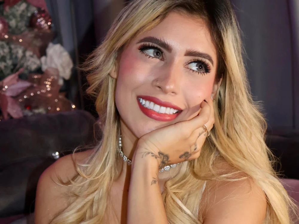 LucyRouse18 offline chatrum
