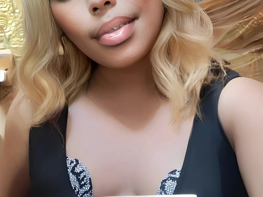 Shamel788 離線 XXX 聊天