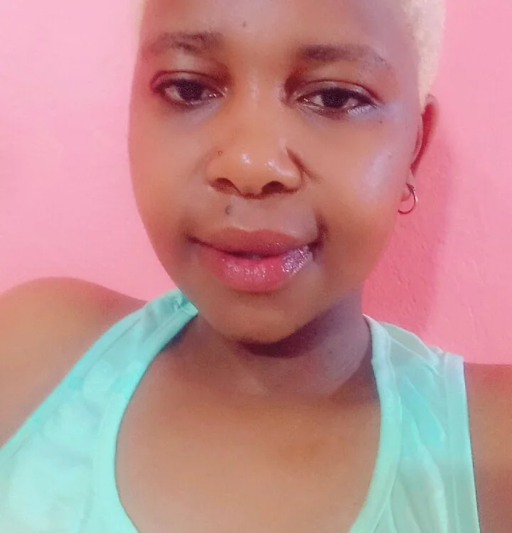 Chat XXX offline de SexyMbali_01