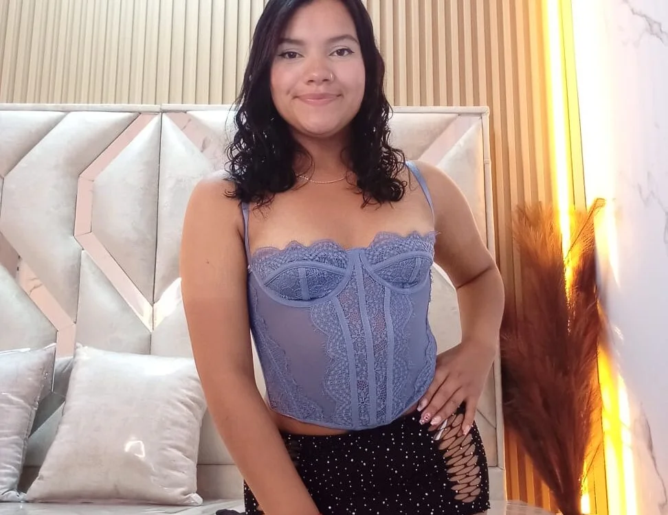 Offline XXX chat modela Antonella_Skyy