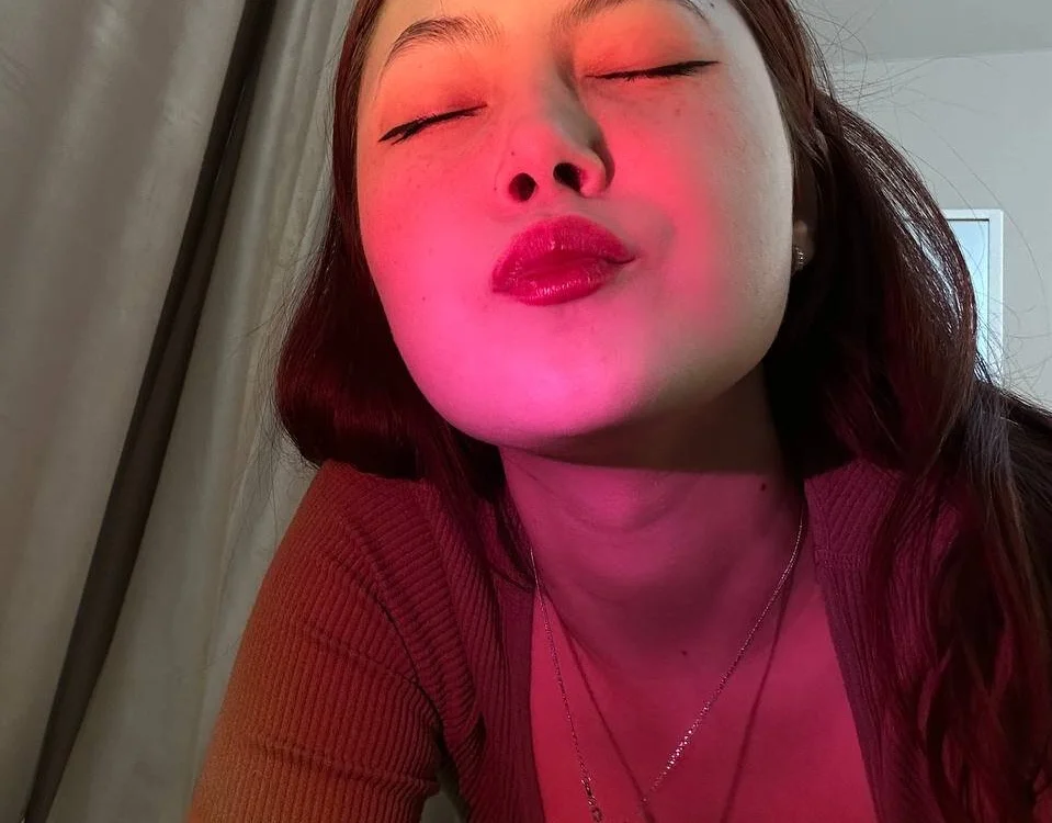 Bilik Sembang Luar Talian French_Eyes