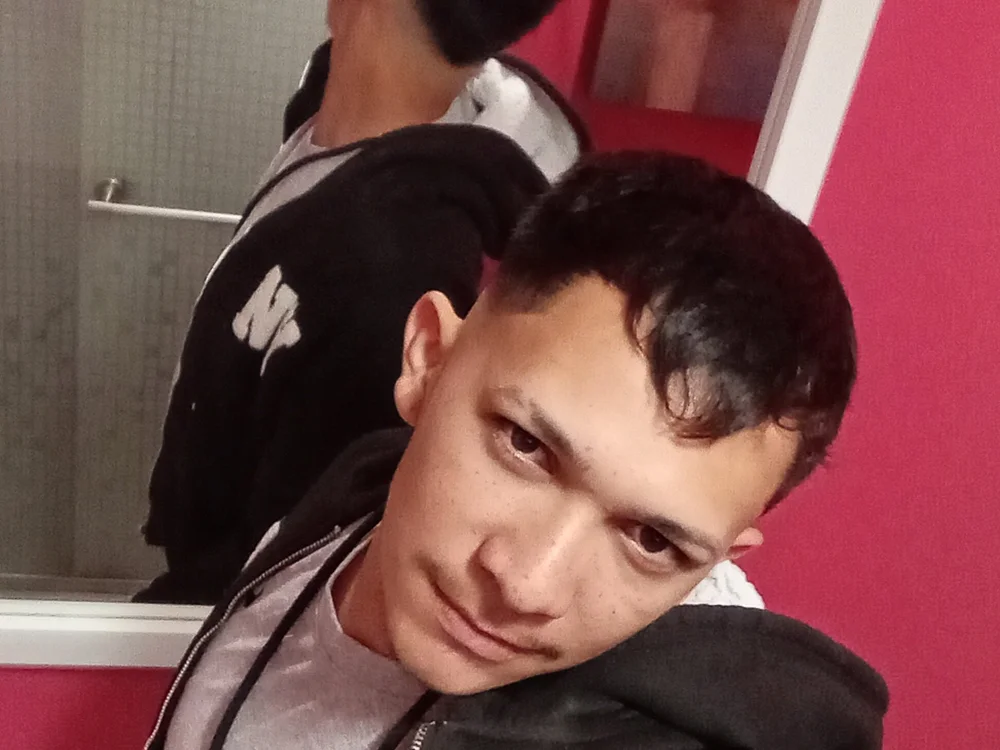 12sjiapbd683's Offline XXX Chat