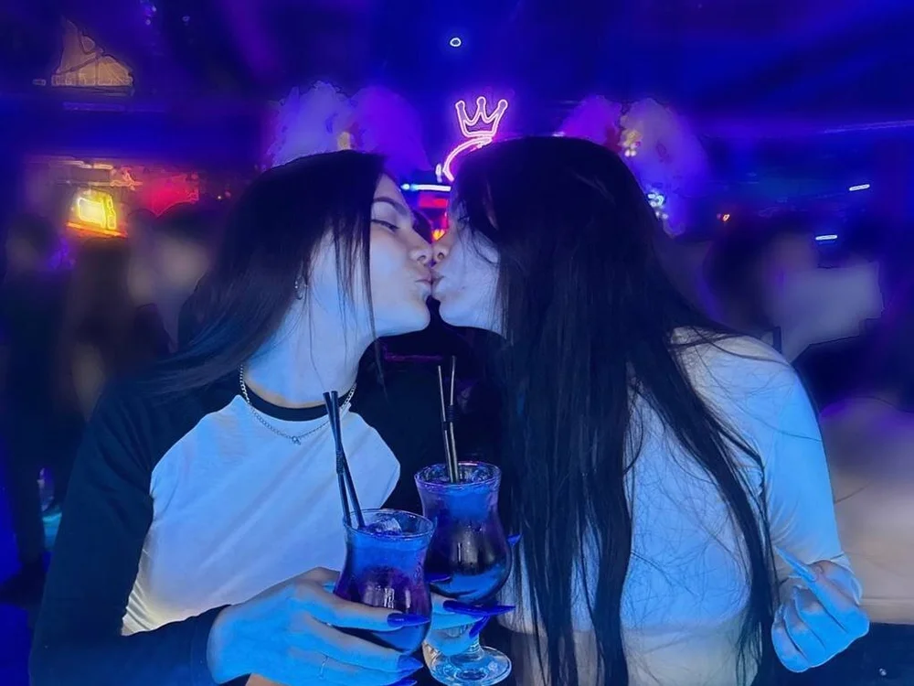 Offline chatovací místnost KaitlinClare