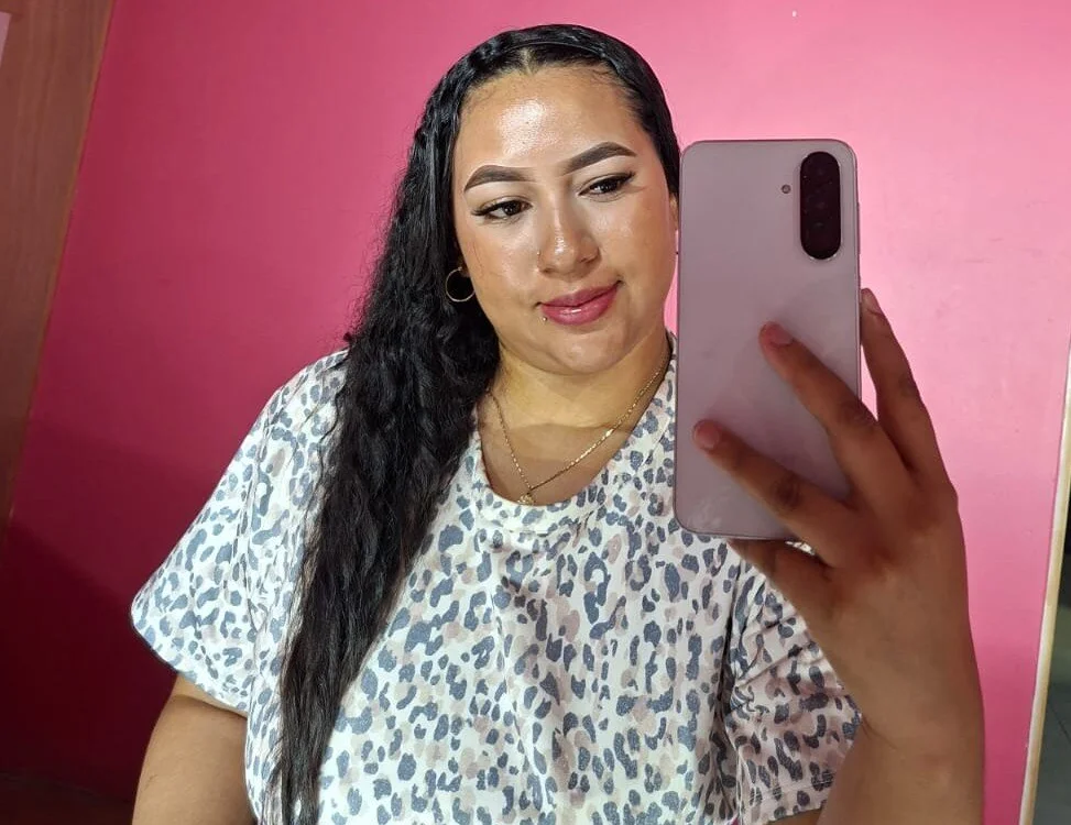 softlatinaa's Offline Chat Room