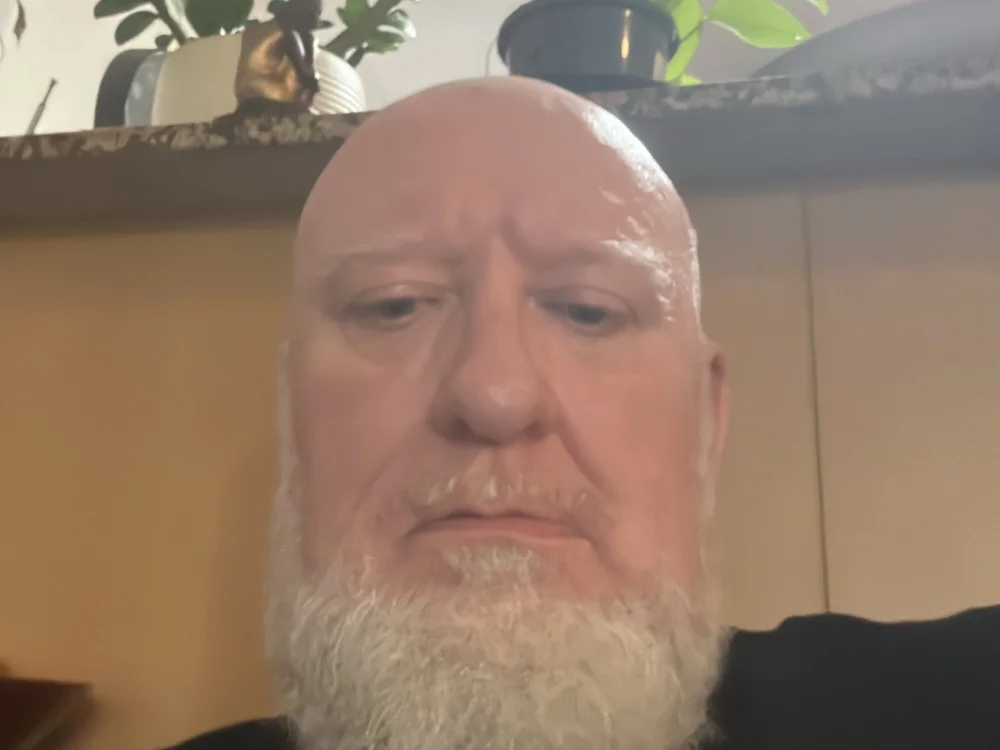 Chubbybottom49's Offline Chat Room