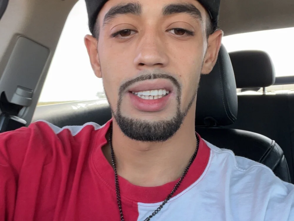 HundoZayy94 offline chatrum