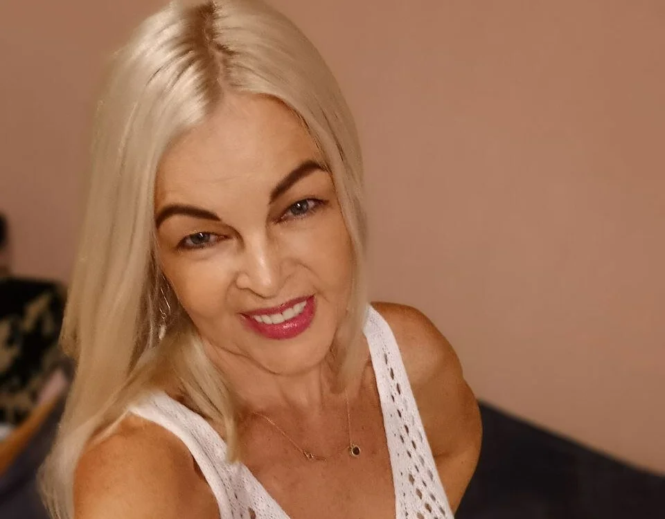 StylishAmelia54's Offline Chat Room