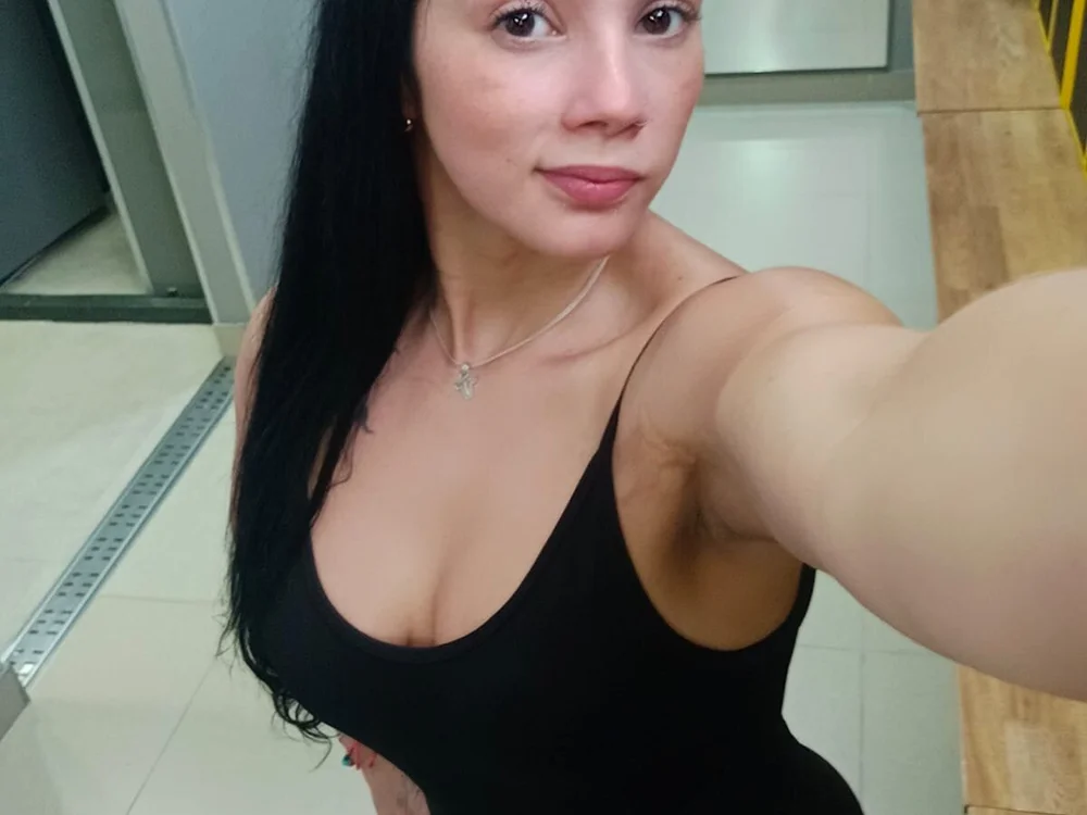 Antonella_Vega01's Offline XXX Chat