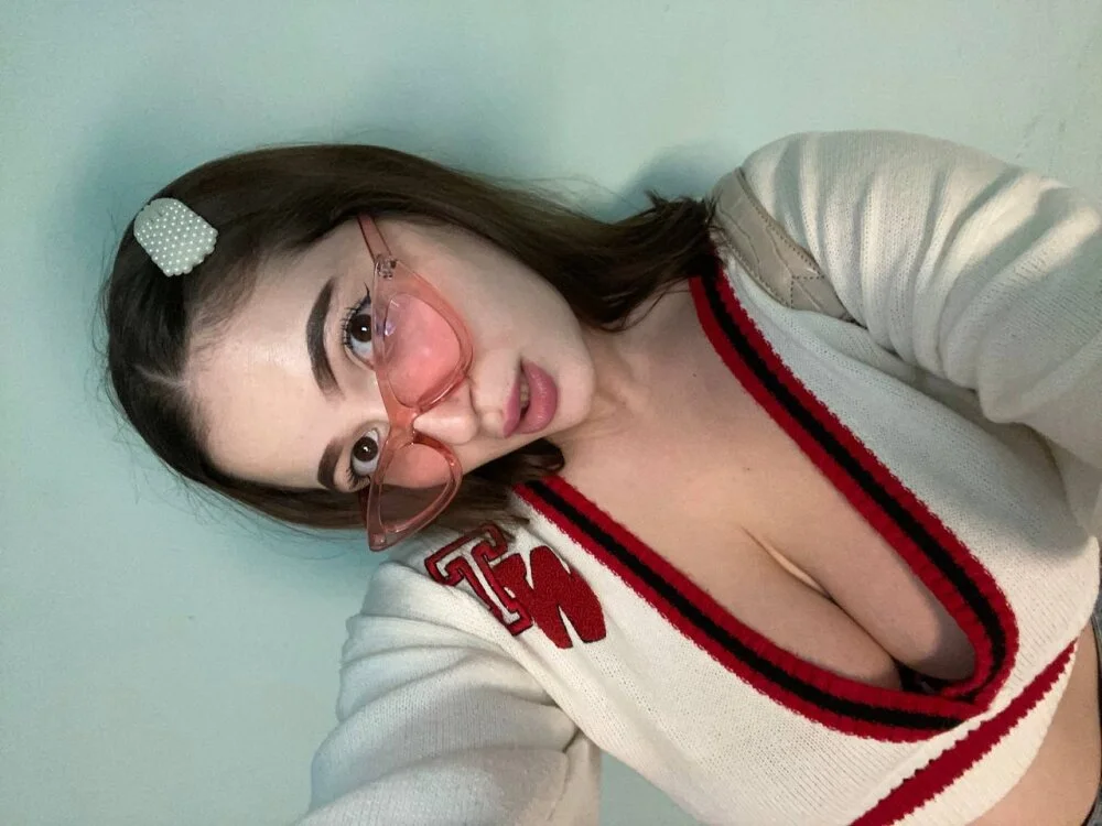 Kamilla_Loop Offline XXX Chat