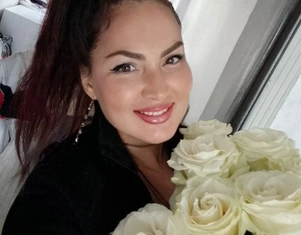 zara_myrrr cam model