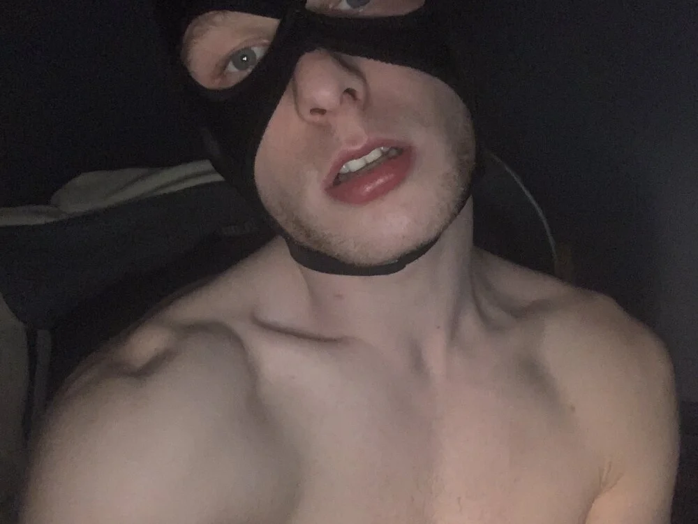 whitebBoyDih – Offline XXX chat