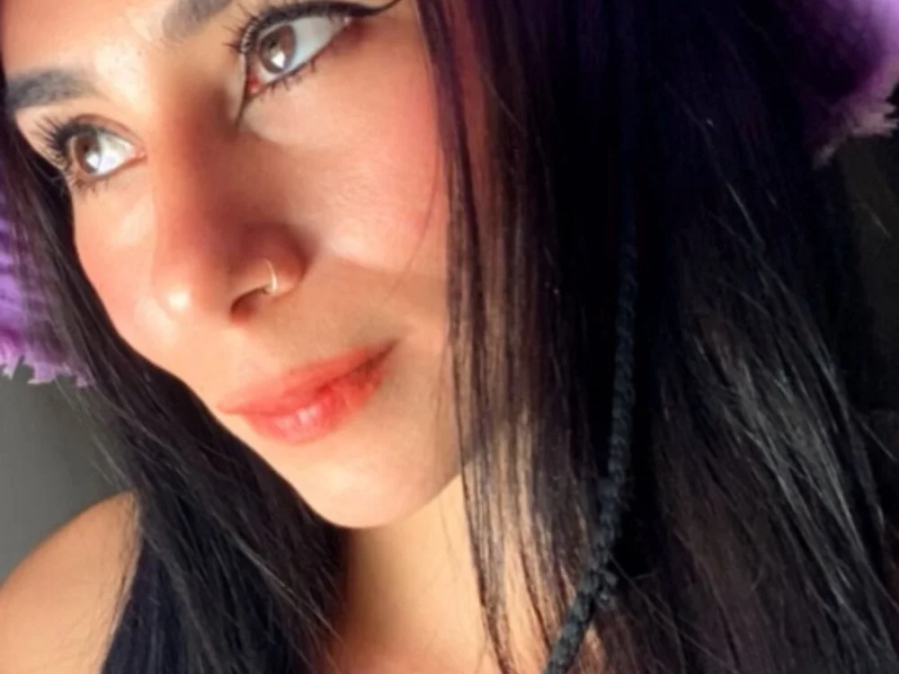 دردشة May-Clanfort الجنسية دون اتصال