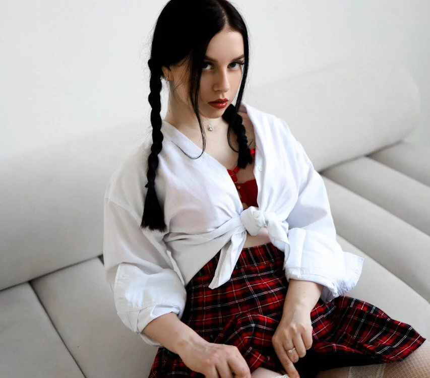 Sun_Laysan's Offline XXX Chat