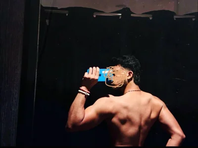 Cam boy Guru_pinkhead