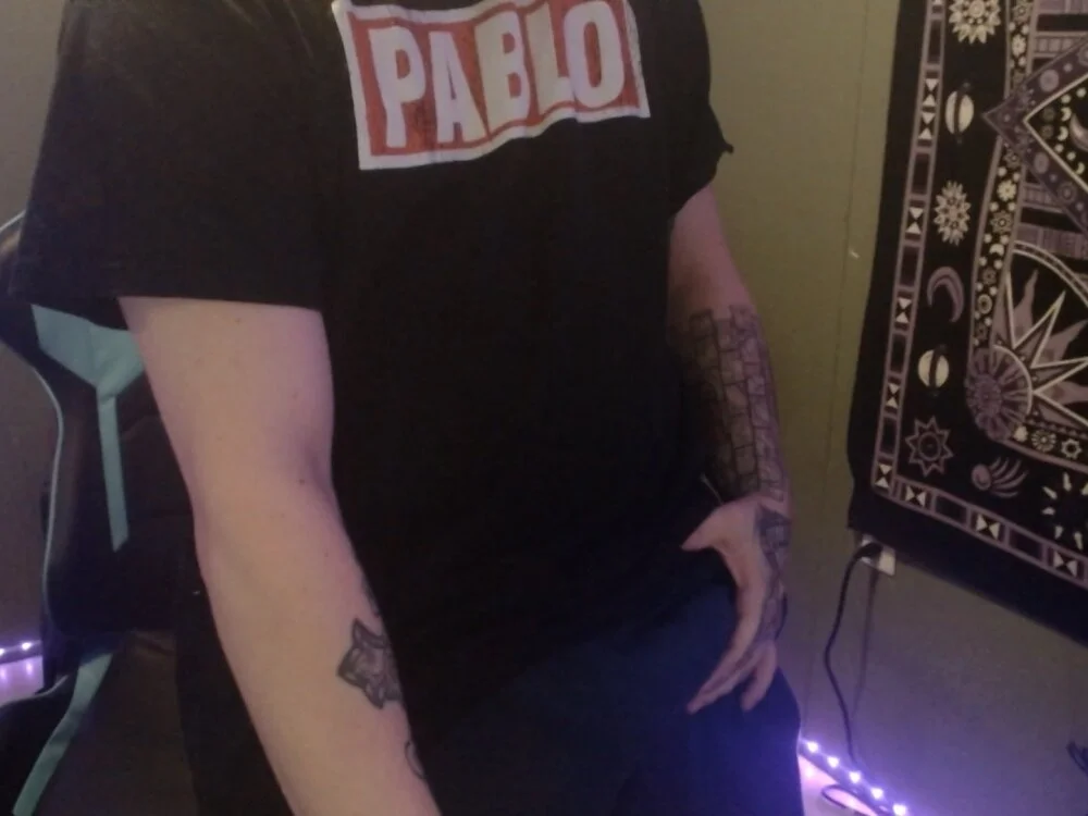 jamesthooo's Offline XXX Chat