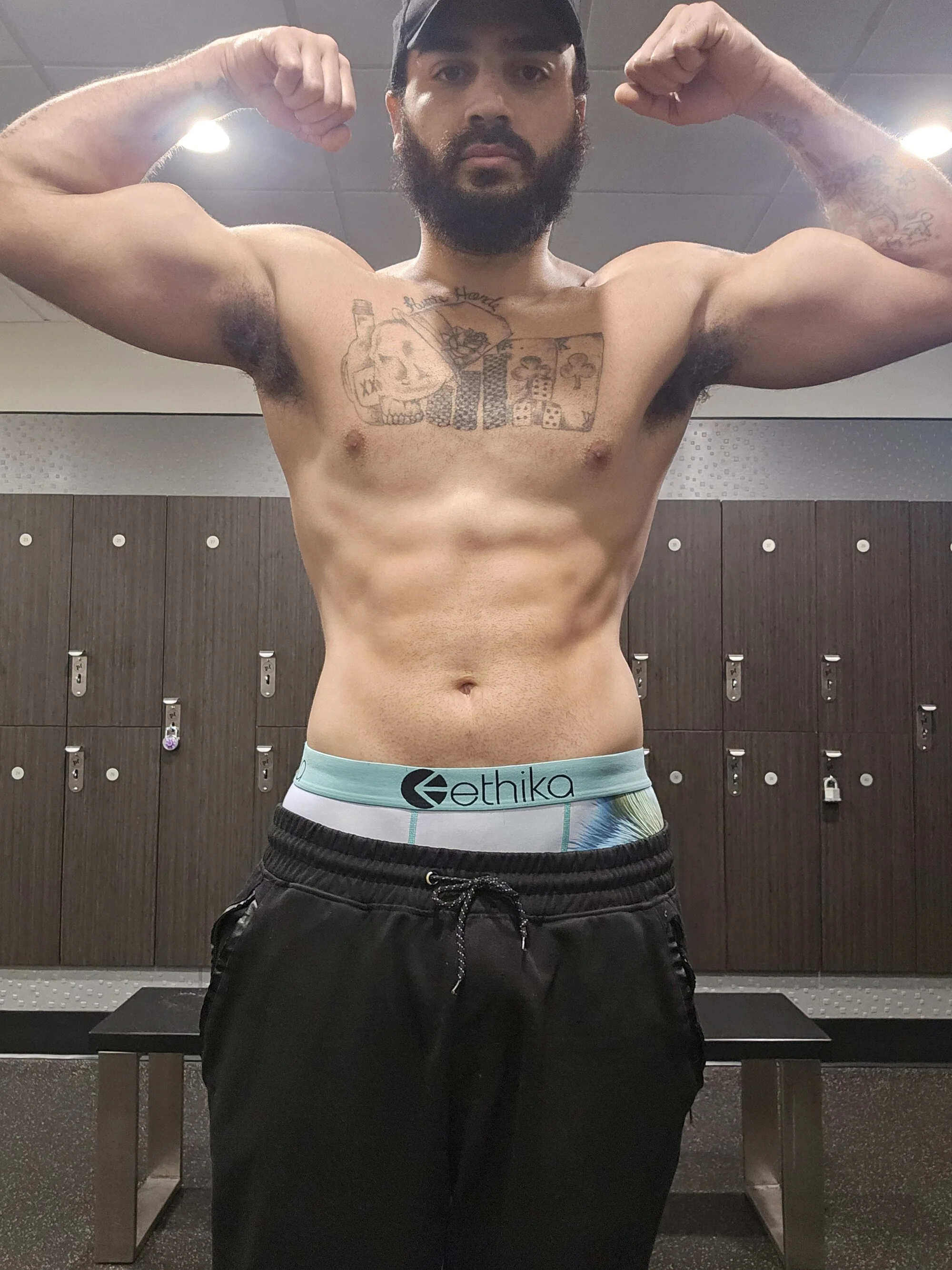 Bustinnuts69