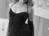 NathalieRoss1 Live XXX-chat