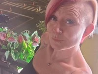 smalltownfreak88's webcam live show