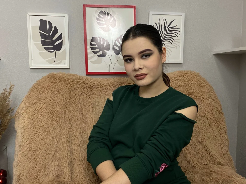 Cornelia_Weells_'s Offline Chat Room
