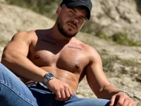 CLOUDYJULIUS's webcam live show