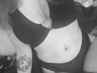 EllieeRose - Girl 