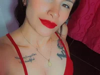 laurahotdirty Chat XXX live