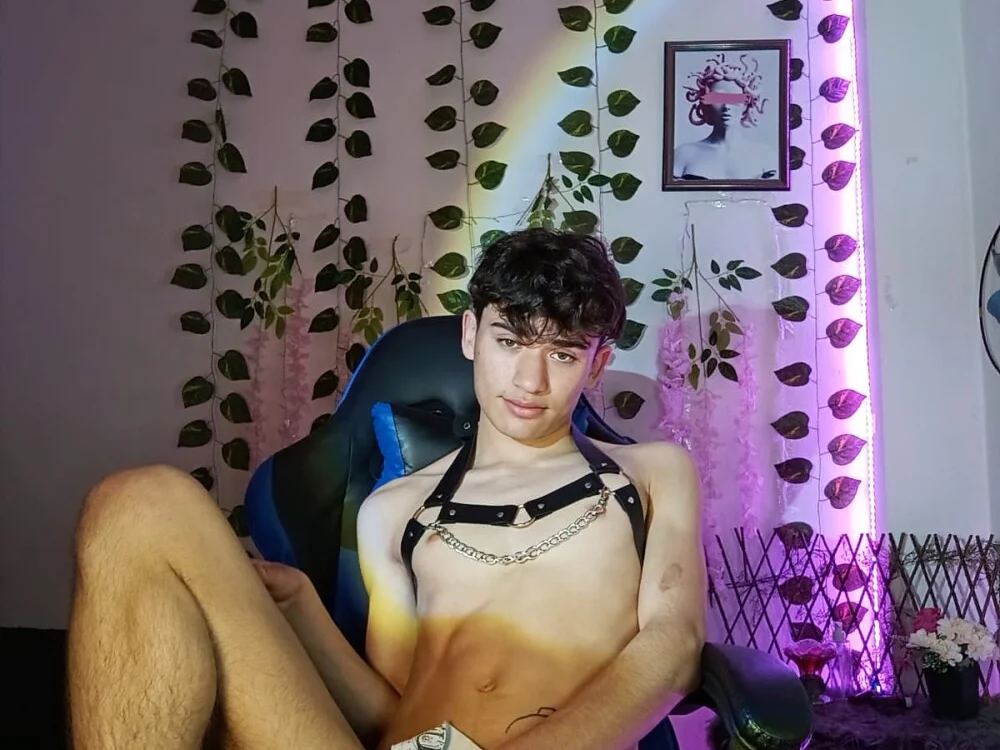 Noir_Sebas offline XXX-chat