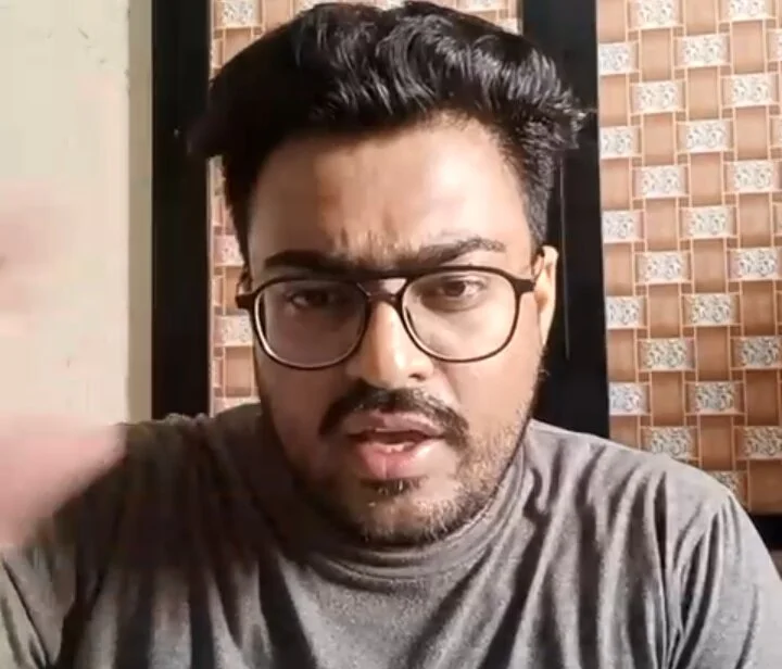 Curvy_Pounder: συνομιλία ΧΧΧ εκτός σύνδεσης