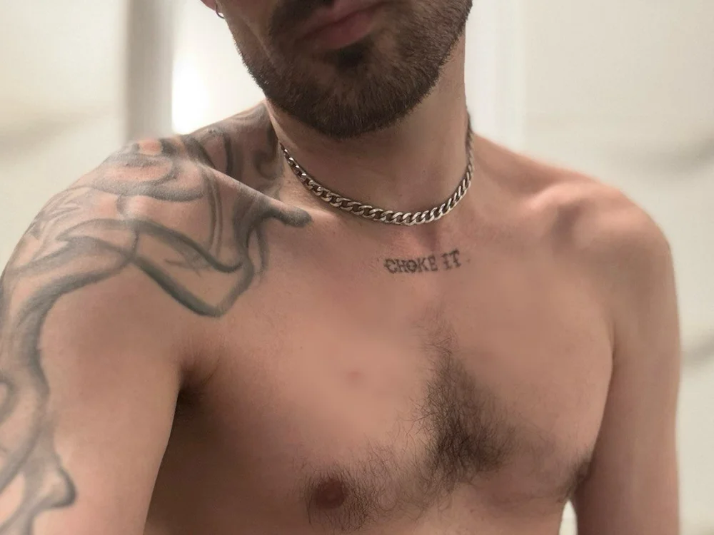 Hot4BadAnyBoy offline chatrum