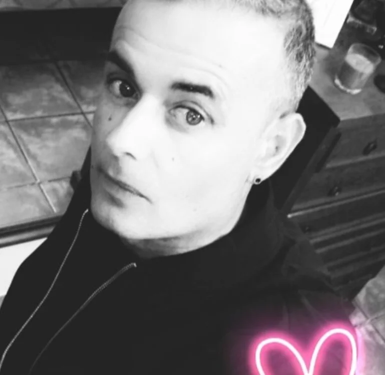 zes100's Offline XXX Chat