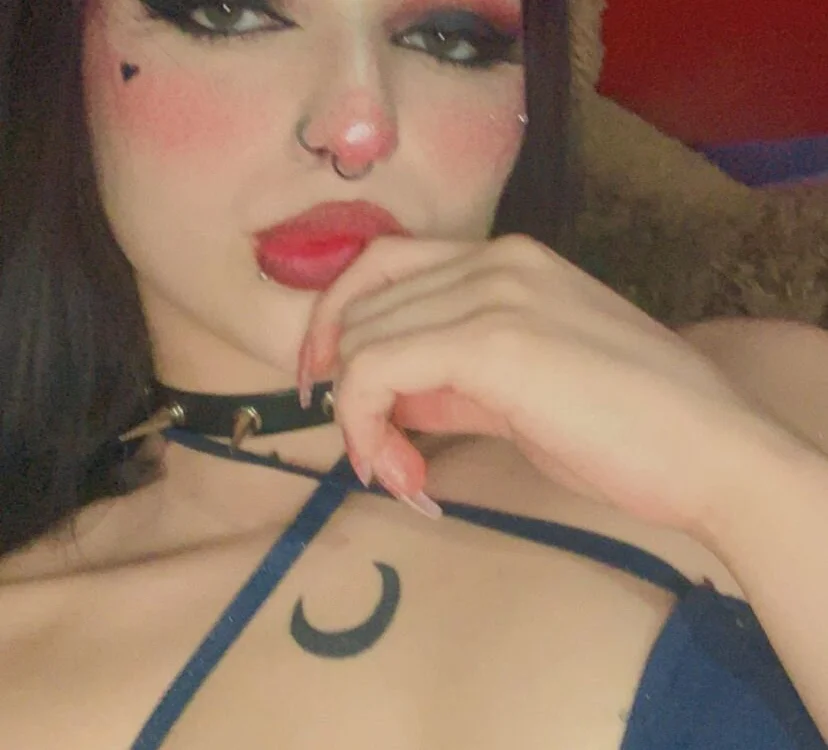 Madison_Jackson Offline XXX-Chat