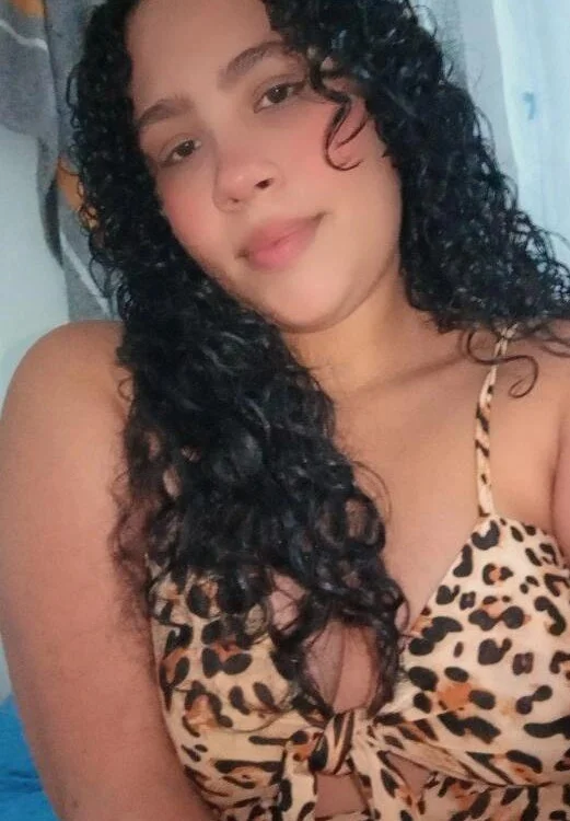 atenas_rea Chat XXX offline