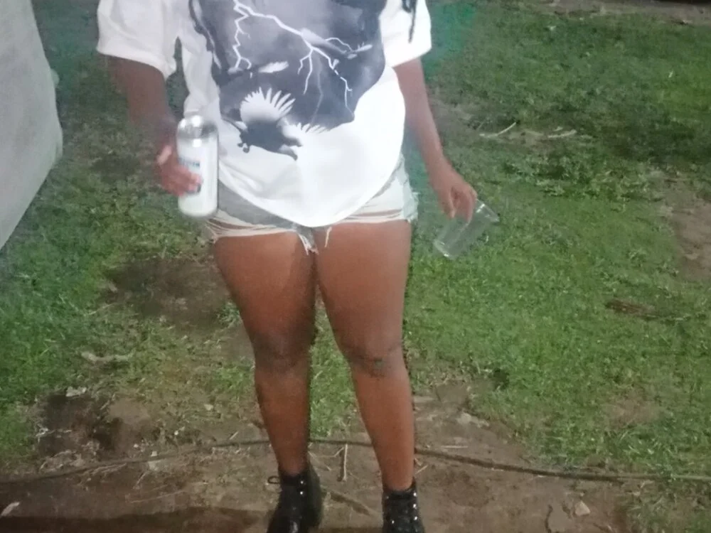 CeeEessy's Offline XXX Chat