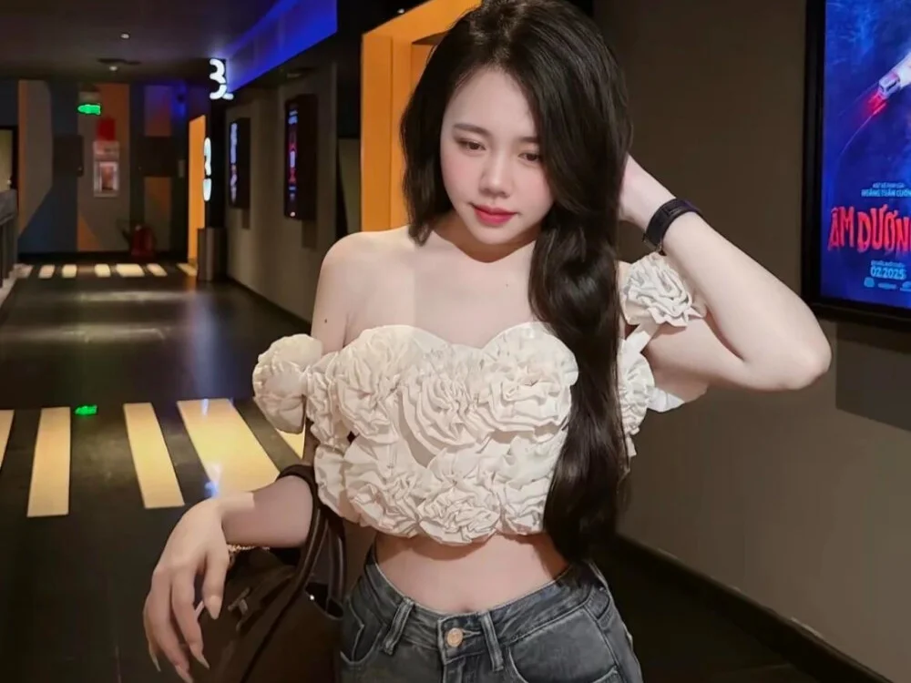 Diana_cyn 離線 XXX 聊天