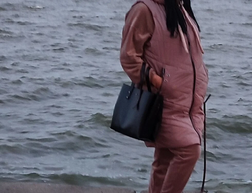 Nelle_Roxy's Offline XXX Chat