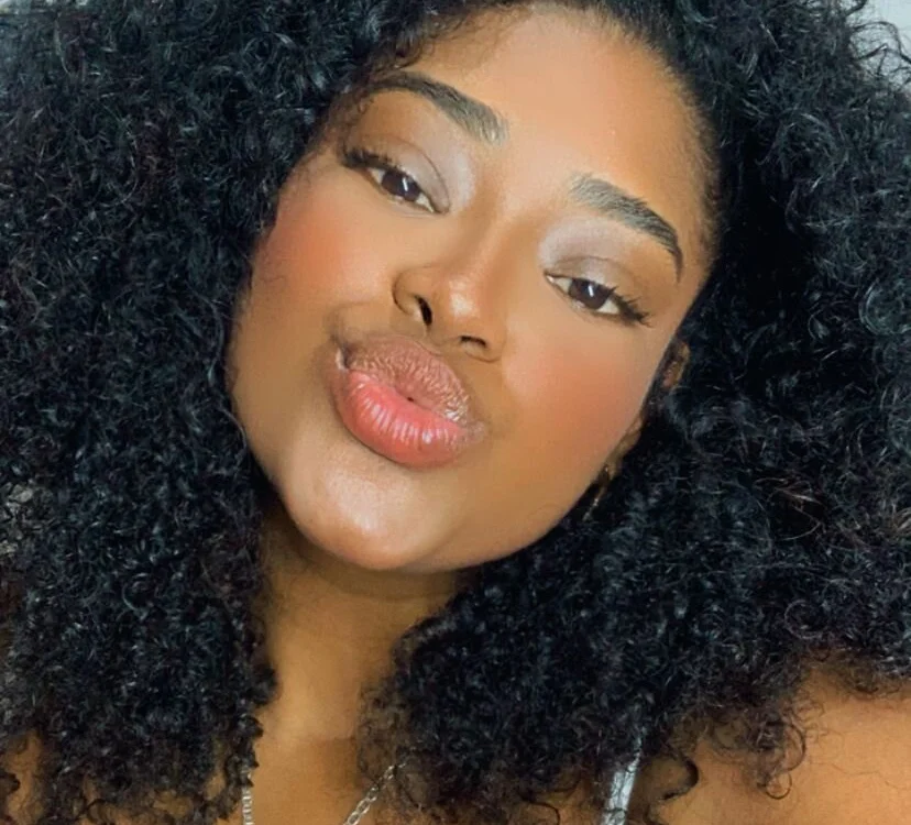 EbonyFlow's Offline Chat Room