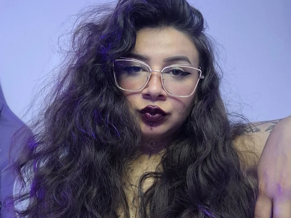 Aria_Bennett21のオフラインXXXチャット