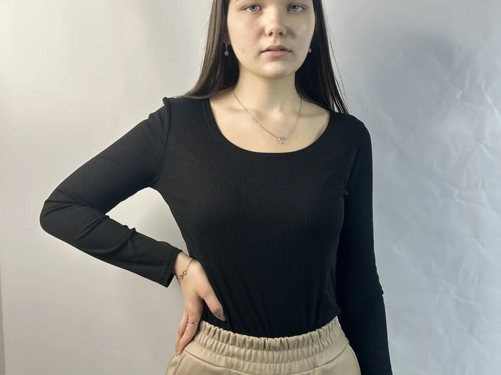 LolaHenry's Offline Chat Room