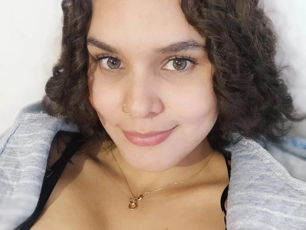 Daniela_candy1's Offline Chat Room