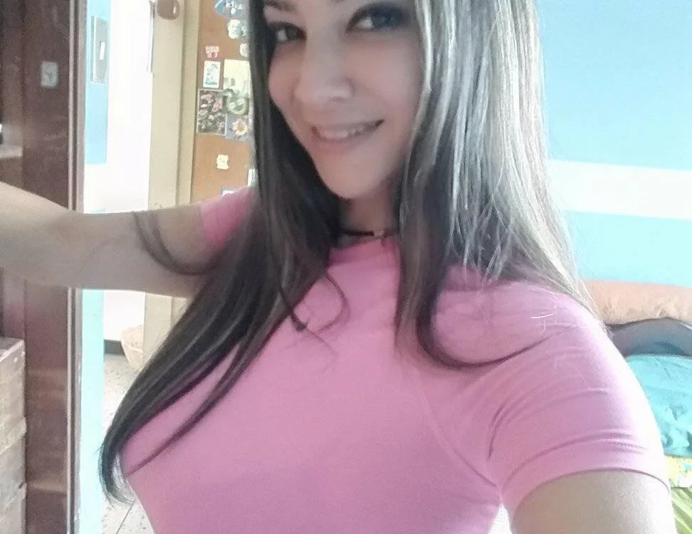 Cristal_901's Offline Chat Room